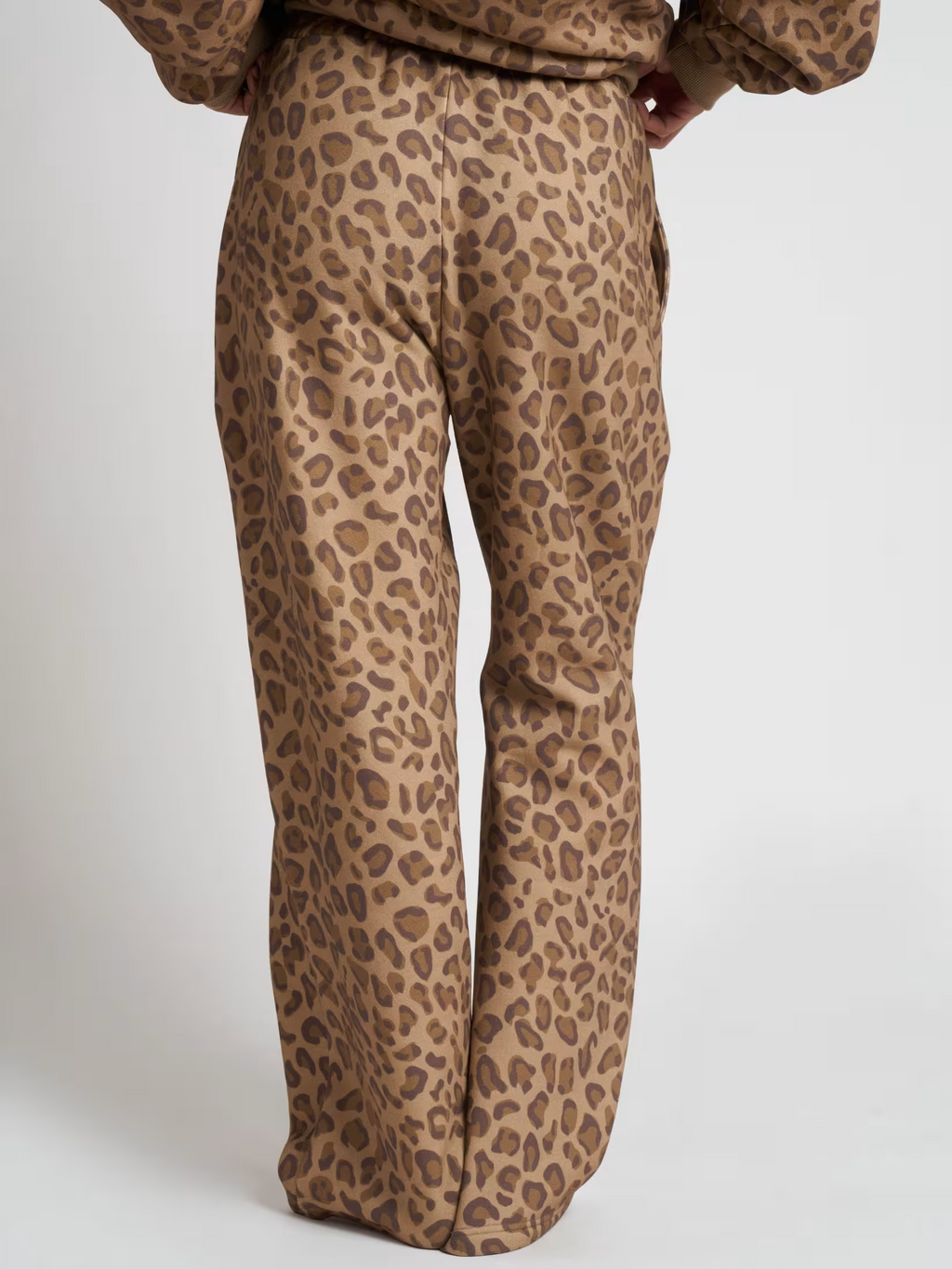 Cmfrt Straight Leg Sweatpants